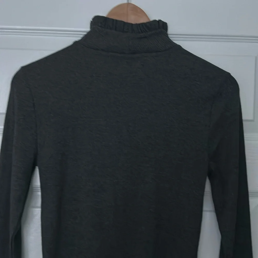 NWT J. Crew Vintage Rib Ruffle Mockneck T-shirt Dark Grey Small